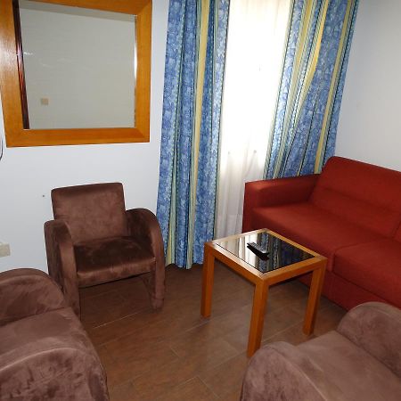 Al Center Aveiro Alojamento Local Hotel Esterno foto