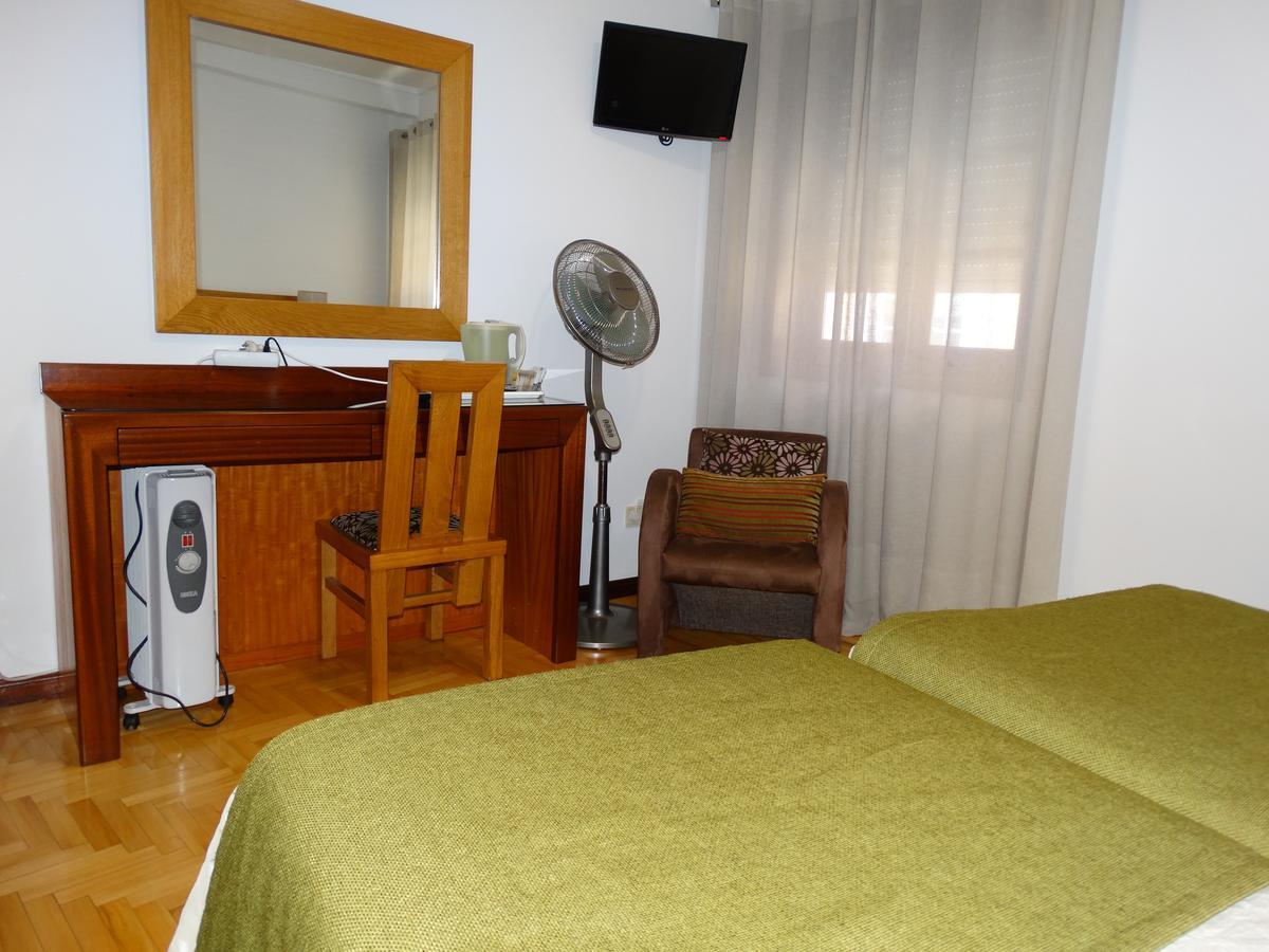 Al Center Aveiro Alojamento Local Hotel Esterno foto